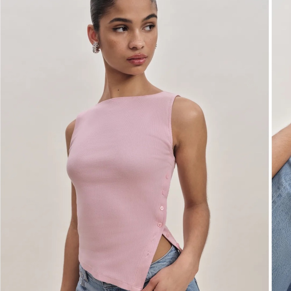 NWT Reformation Hudson knit top in colour babygirl